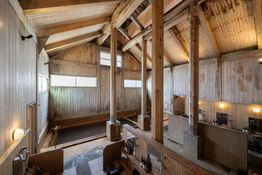 Hirayukan Wooden Bathhouse Interior
