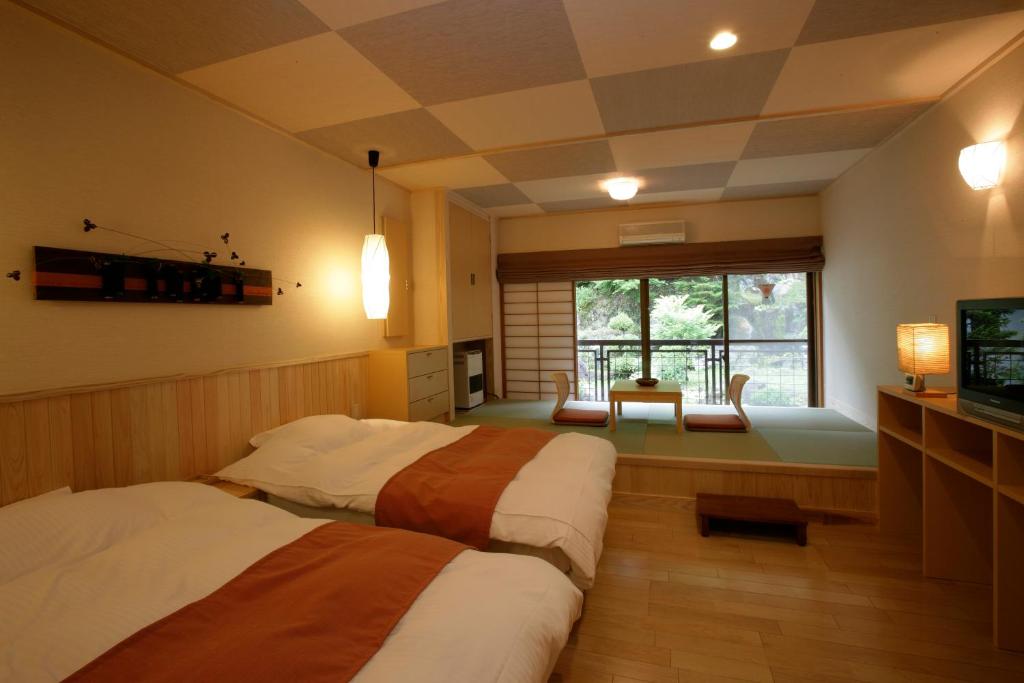 Hishino Onsen Tokiwakan Japanese Style Room