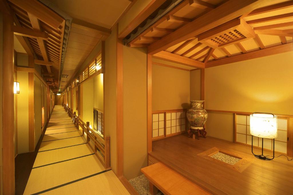 Hodakaso Yamano Hotel Tatami Hallway