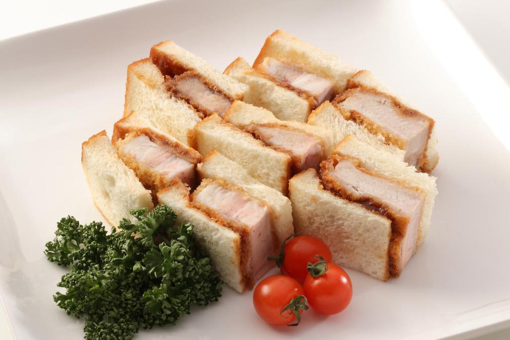 Hotel Angel Grandia Echigo Nakazato Katsu Sandwich