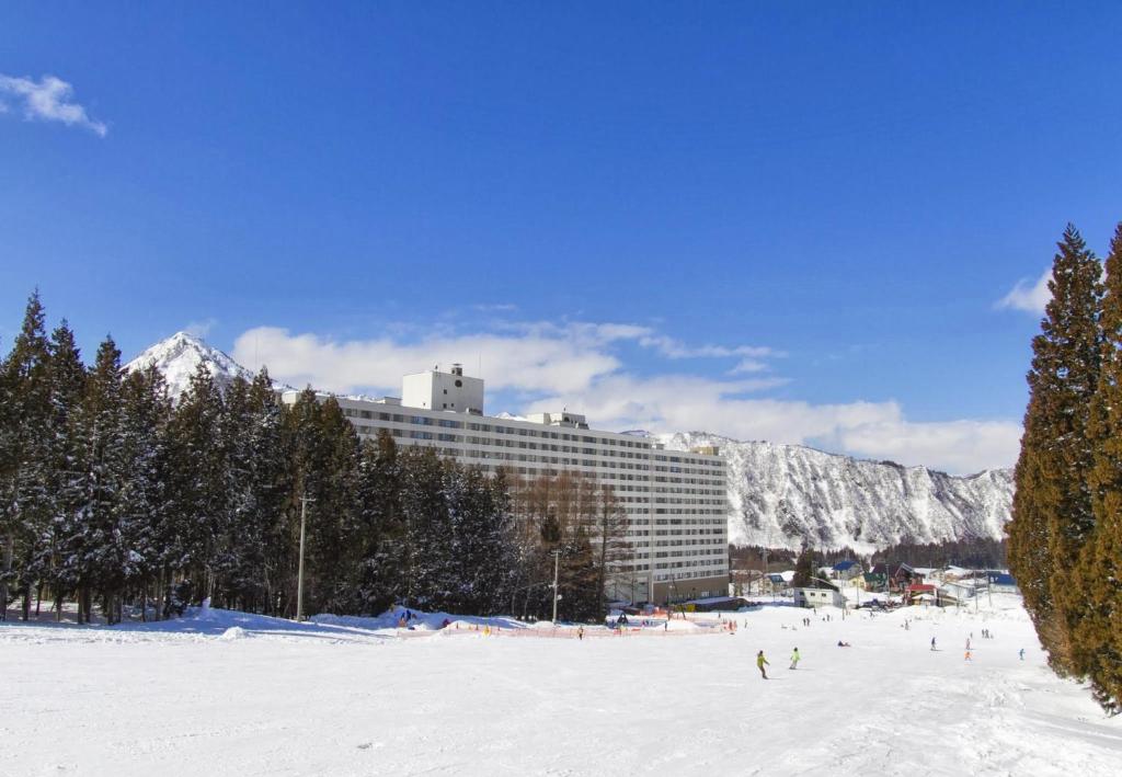Hotel Angel Grandia Echigo Nakazato Ski Slope Exterior