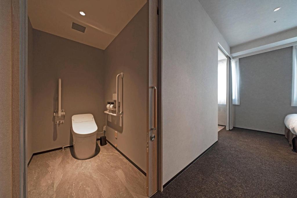 Hotel Around Takayama Accessible Bathroom Room