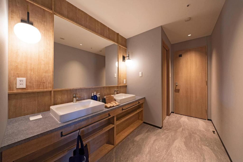 Hotel Around Takayama Double Vanity Bathroom