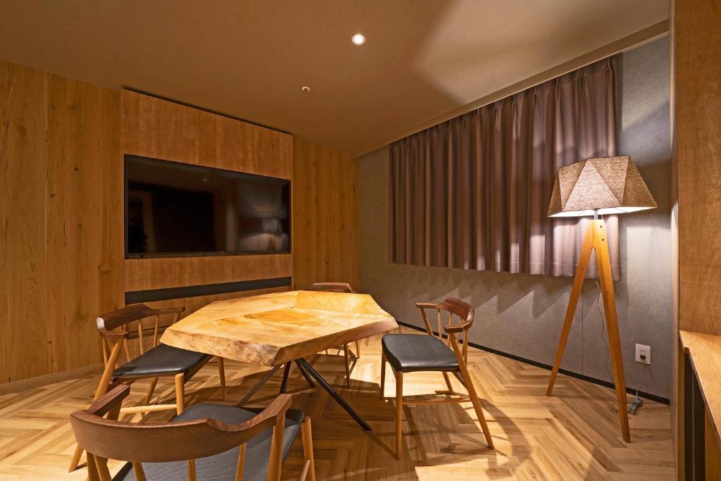 Hotel Around Takayama Wooden Seating Room