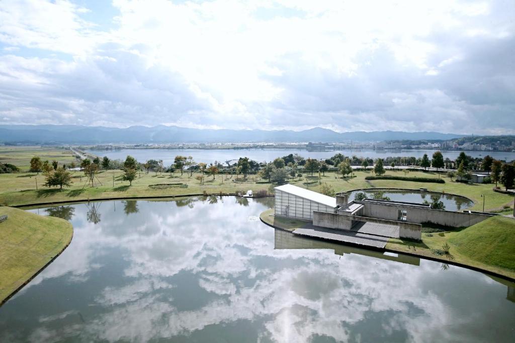 Hotel Arrowle Lake View