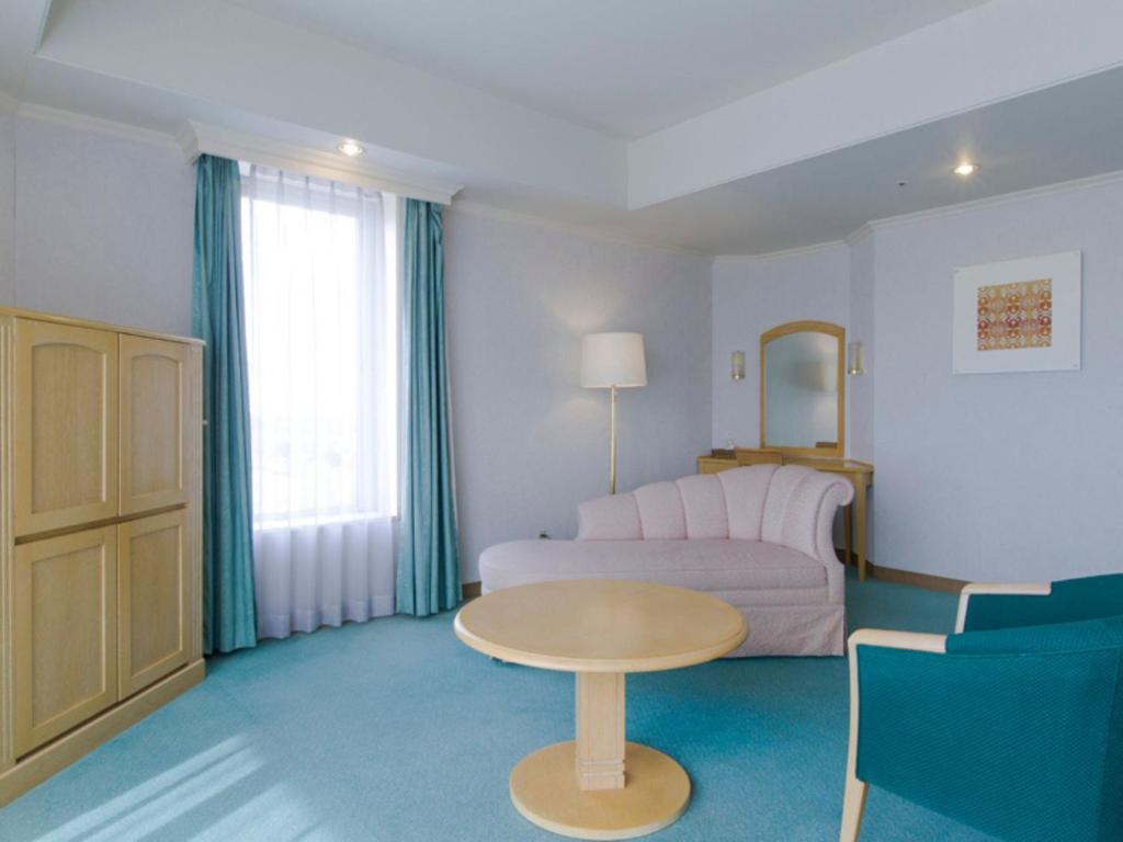 Hotel Arrowle Lounge Room