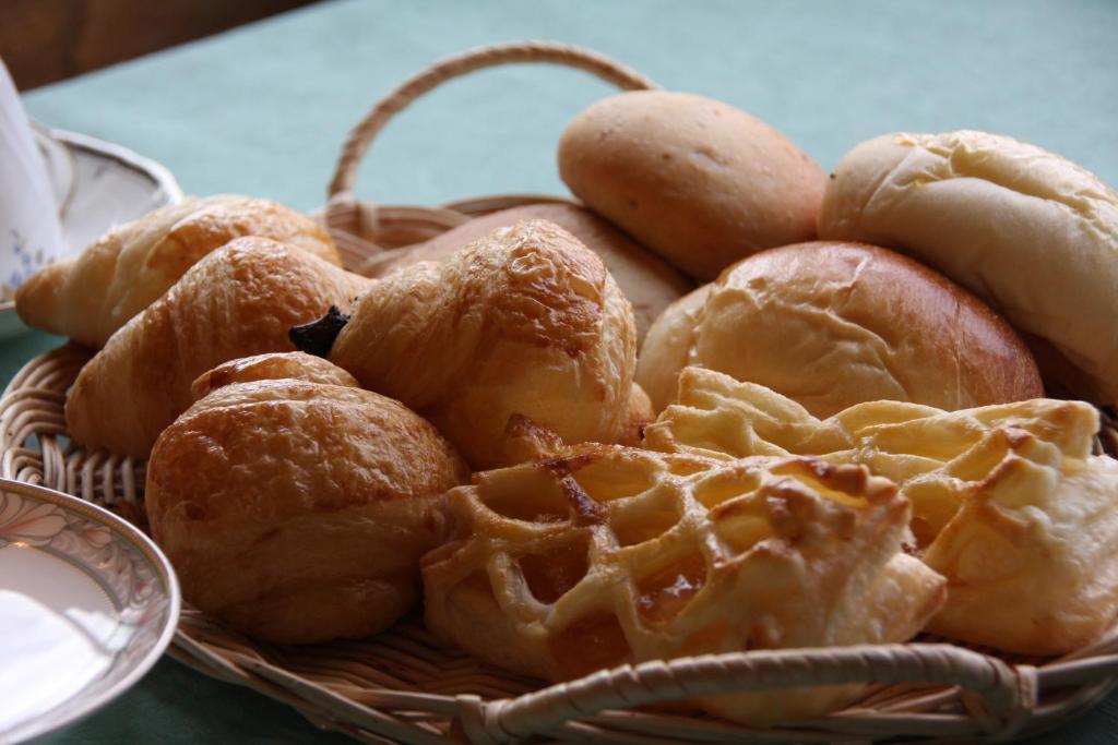 Hotel Belle Cour Inomata Bread Basket