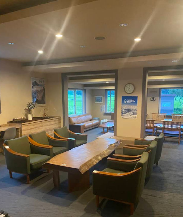 Hotel Cerulean Alpine Ryokan Lounge