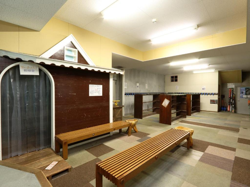 Hotel Cerulean Alpine Ski Storage Room