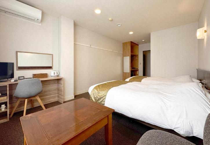 Hotel Cerulean Alpine Twin Room