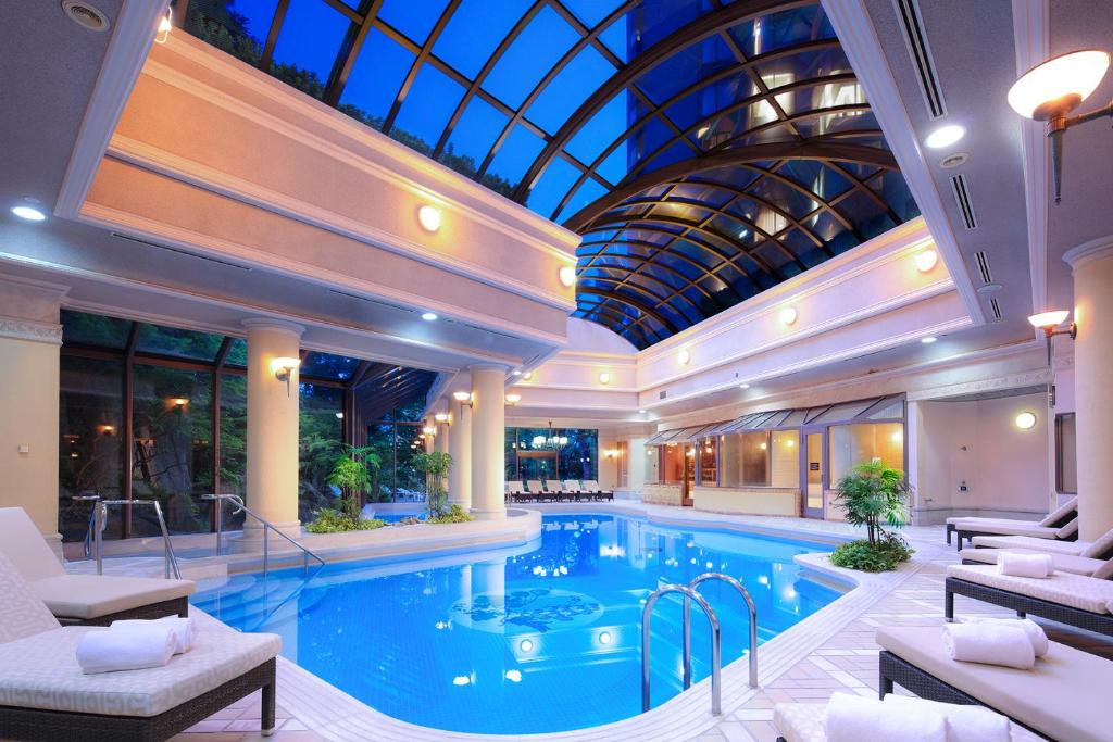 Hotel Chinzanso Tokyo Indoor Pool