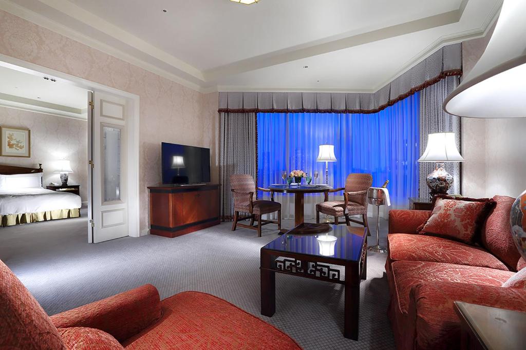 Hotel Chinzanso Tokyo Suite Living Room
