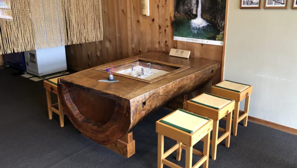 Hotel Fukinomori Irori Hearth Table