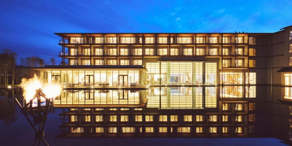 Hotel Indigo Inuyama Urakuen Garden Exterior Night