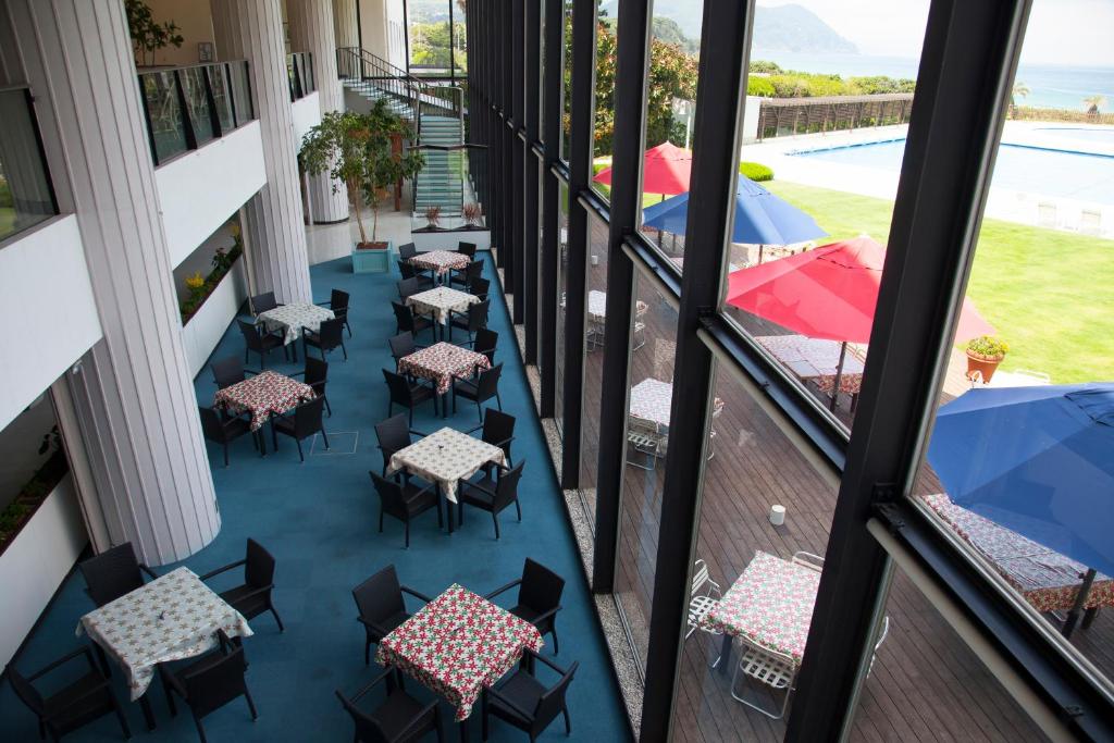 Hotel Izukyu Oceanview Lounge