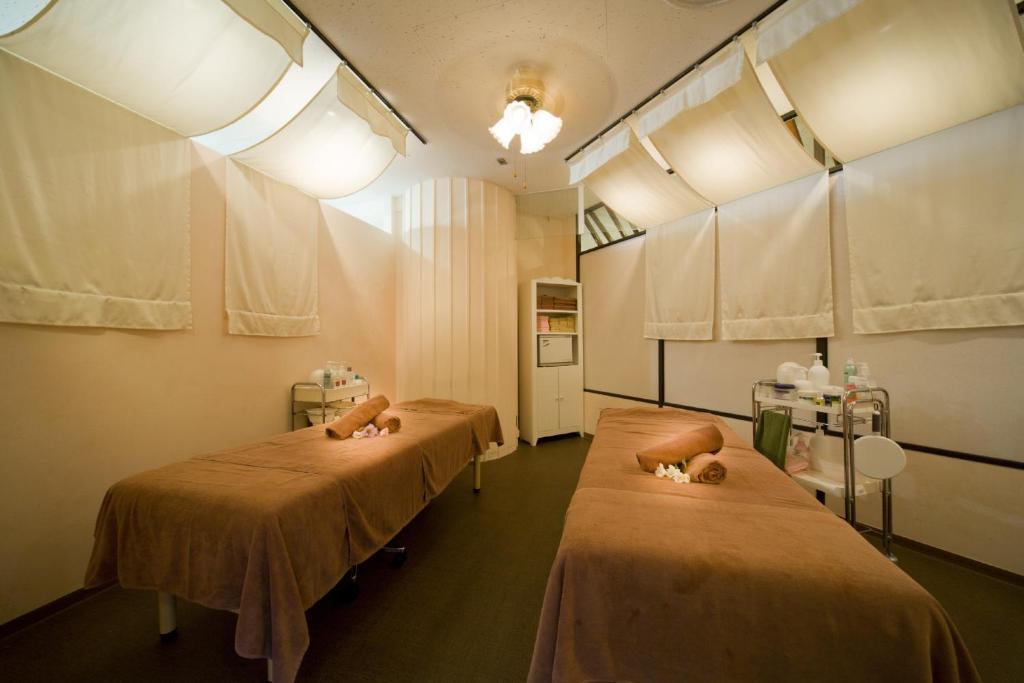 Hotel Izukyu Spa Treatment Room