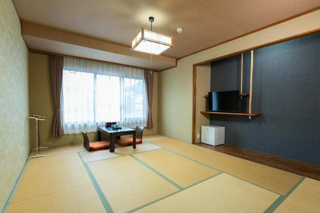 Hotel K Echigo Yuzawa Onsen Ryokan Tatami Room