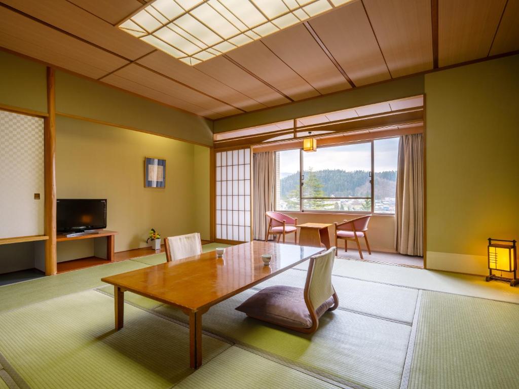 Hotel Kazuno Tatami Room