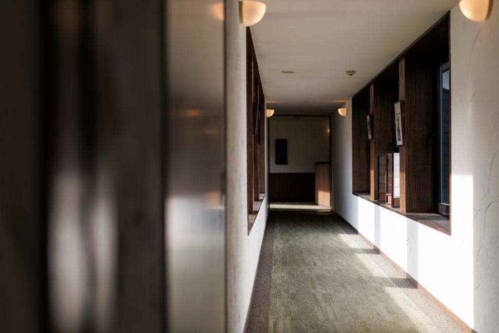 Hotel Kikori Ryokan Hallway