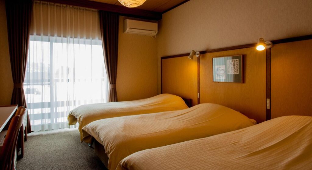 Hotel Kikori Triple Room