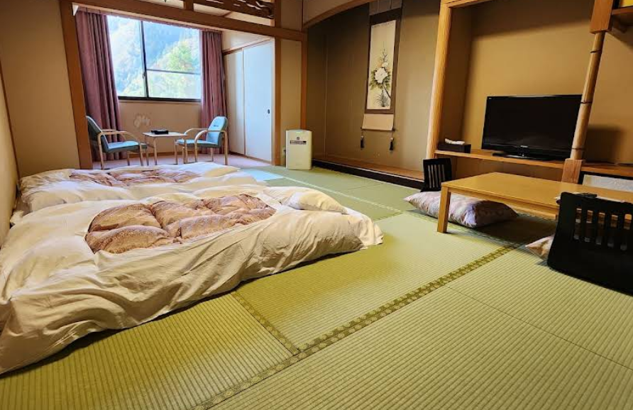 Hotel Kisoji Tatami Room