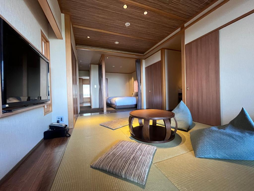 Hotel Laforet Shuzenji Sanshi Suimei Tatami Room