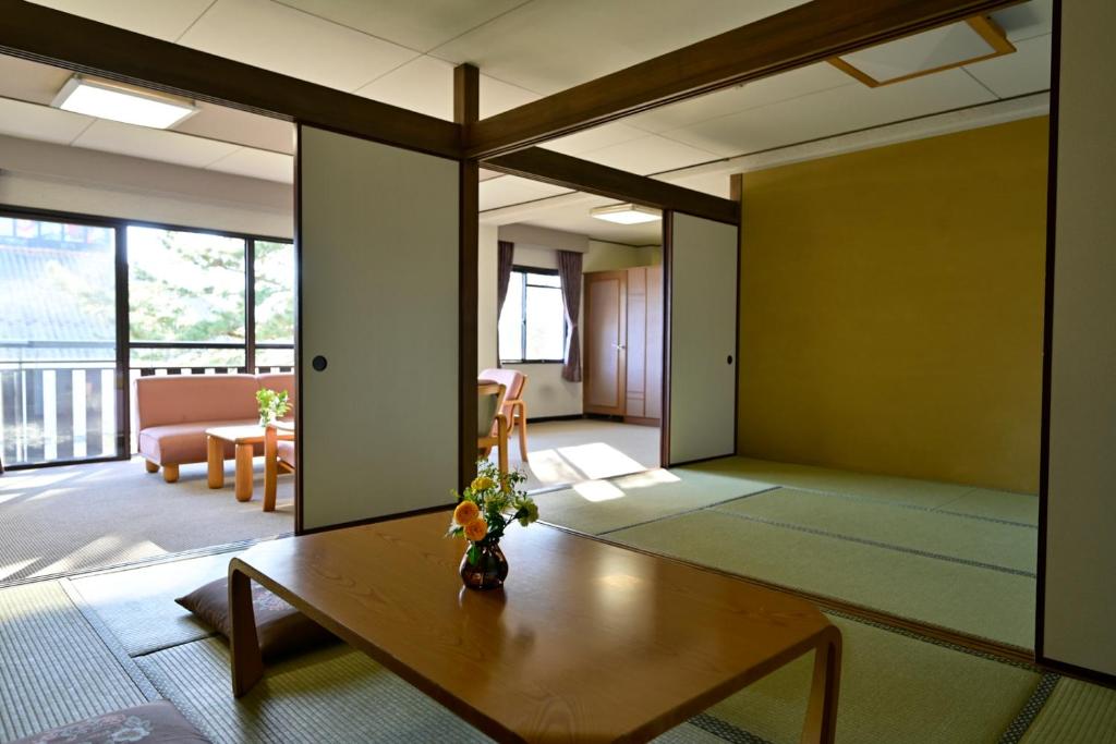Hotel Laforet Shuzenji Tatami Room