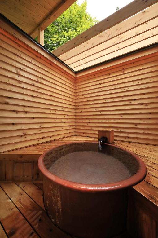 Hotel Miyuki Main Building Open Air Bath