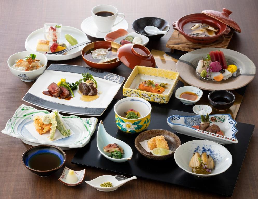 Hotel Morinokaze Tateyama Kaiseki Dinner