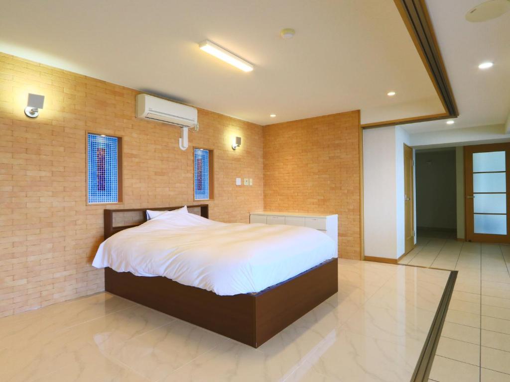 Hotel Mujuan Modern Bedroom