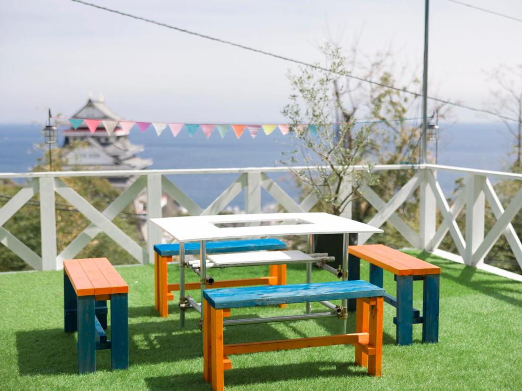 Hotel Mujuan Outdoor Terrace Seating