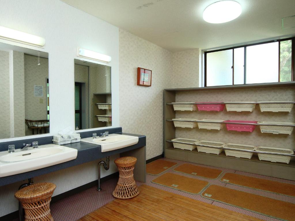 Hotel Mumon Bathroom Changing Room
