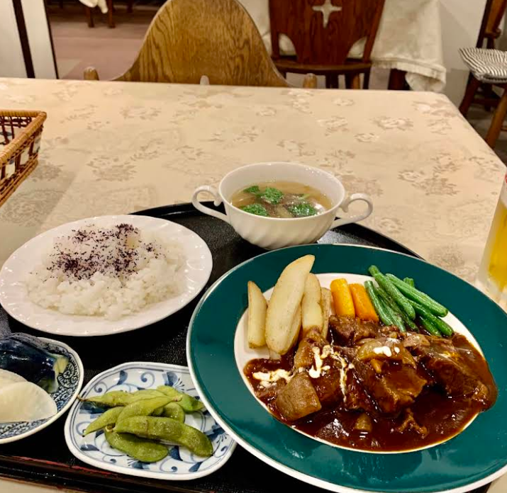 Hotel Mumon Japanese Dinner Set