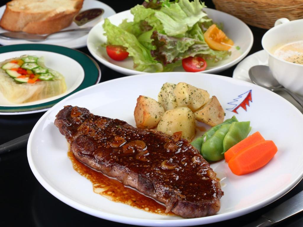 Hotel Mumon Steak Dinner