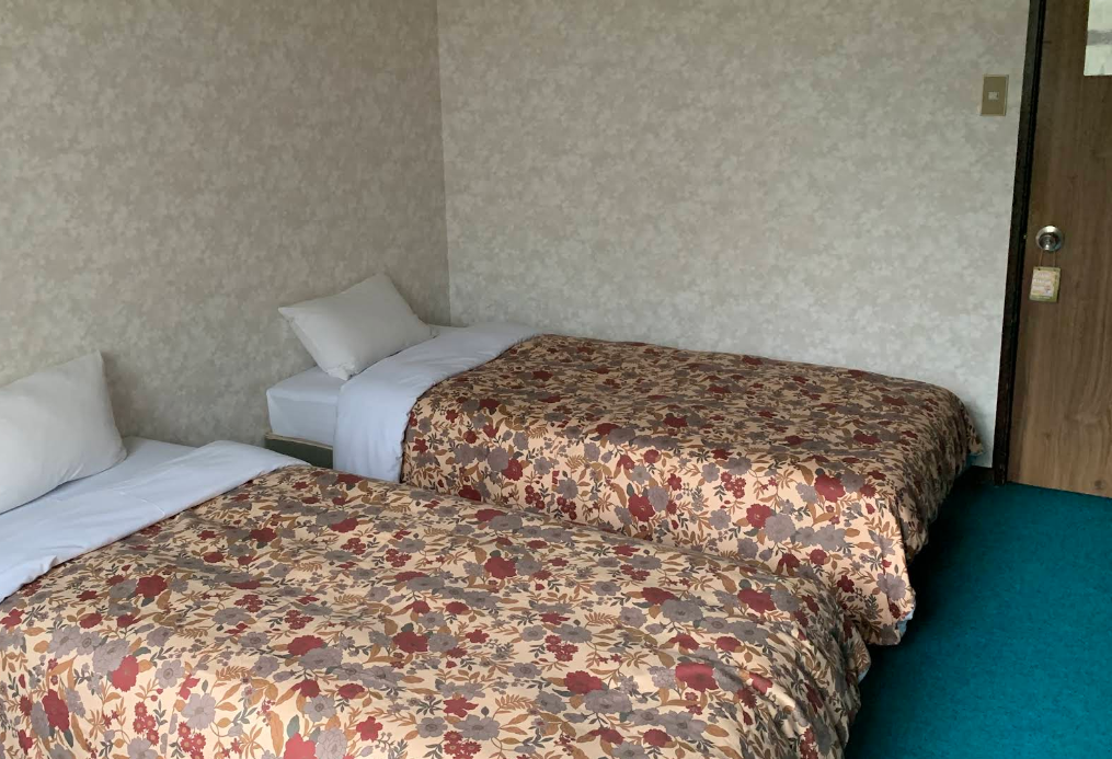 Hotel Mumon Twin Room