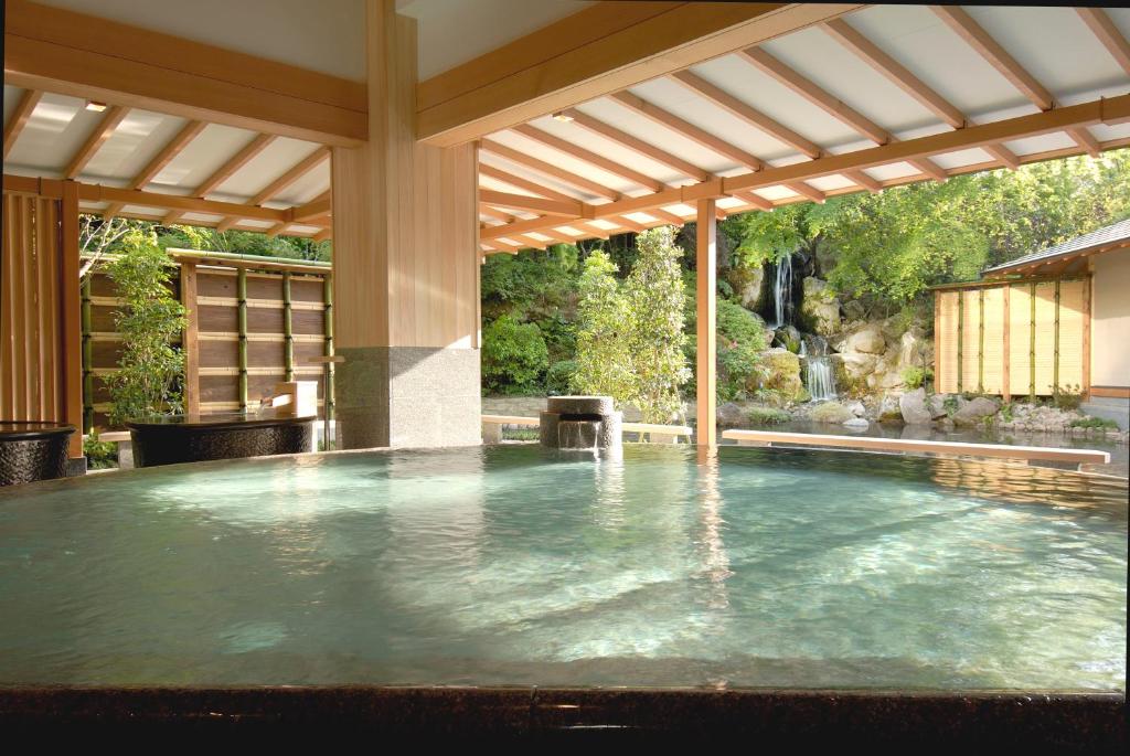 Hotel New Mitoya Open Air Onsen