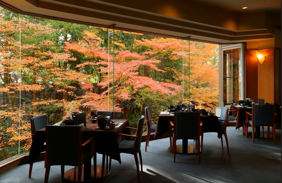 Hotel New Mitoya Restaurant Autumn View