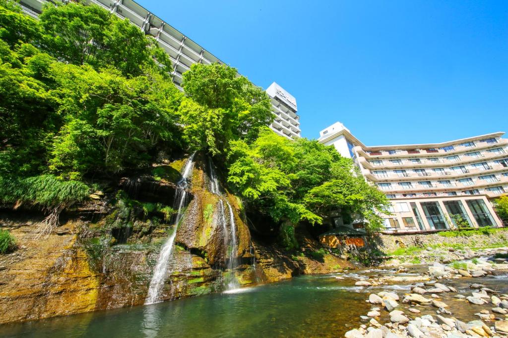 Hotel New Shiobara Waterfall Exterior