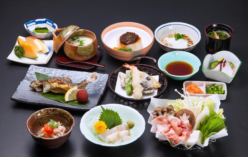 Hotel Oak Forest Kaiseki Dinner