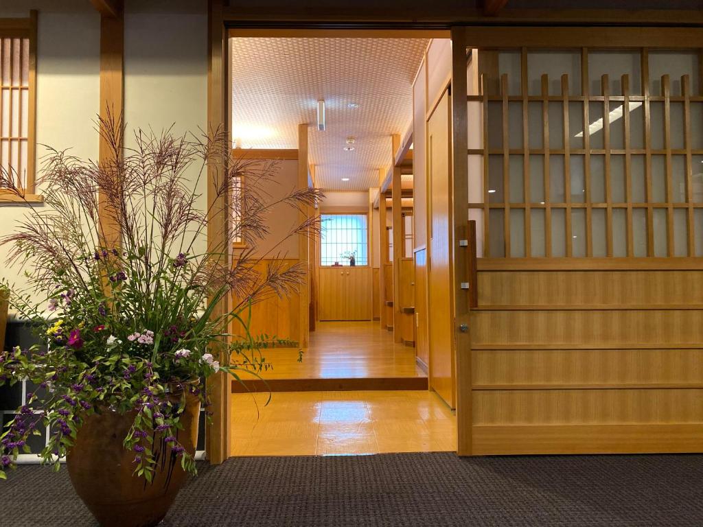 Hotel Onsen 2307 Shiga Kogen Ryokan Hallway