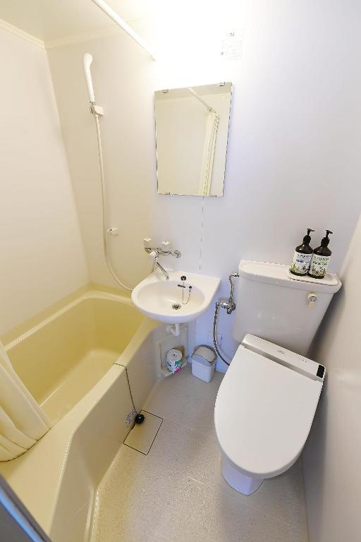 Hotel Rakuun Bathroom