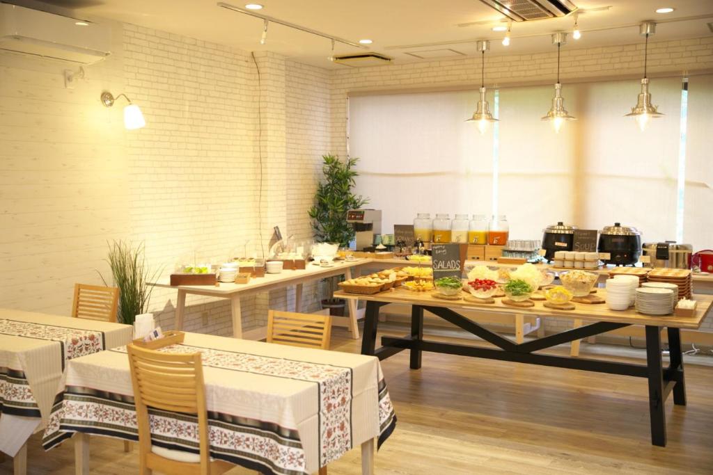 Hotel Rakuun Breakfast Buffet