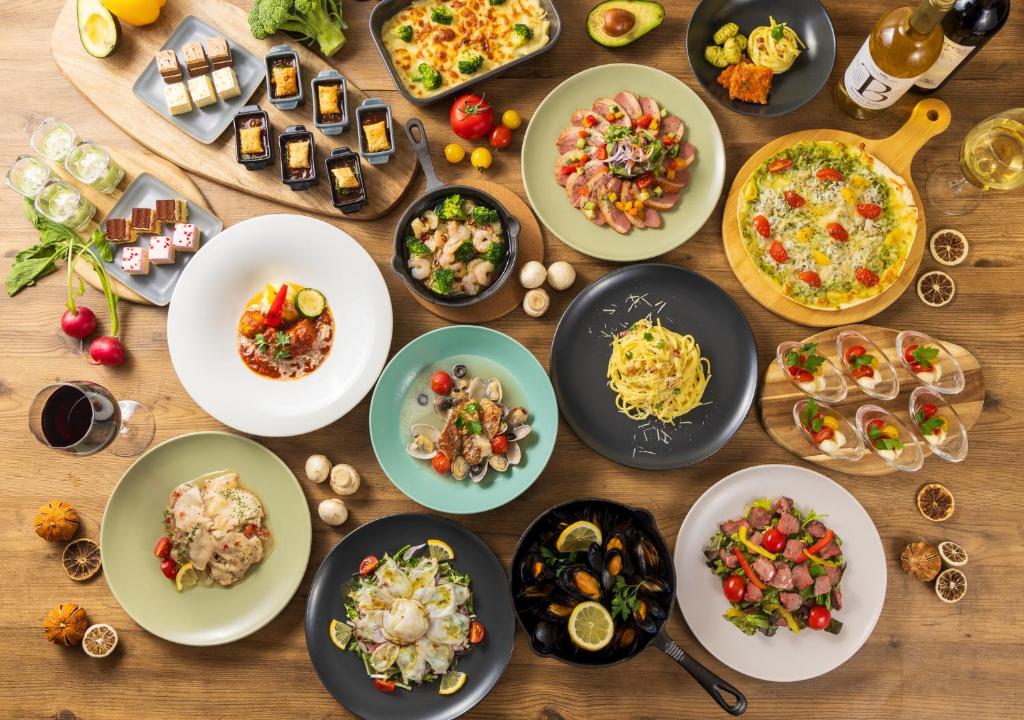 Hotel Rakuun Dining Spread
