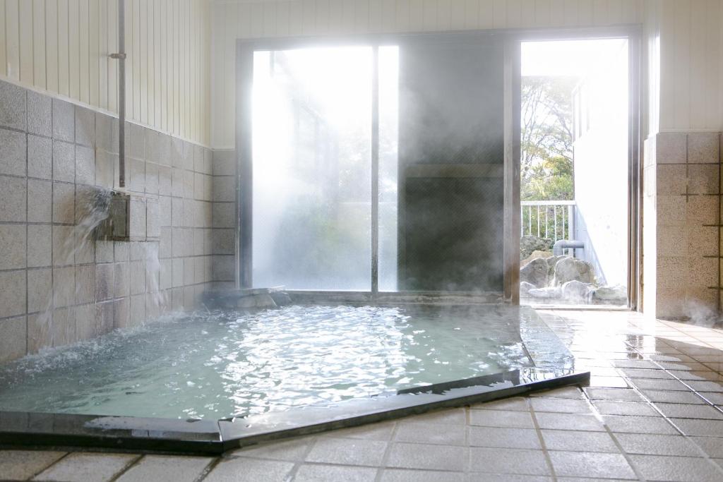 Hotel Rakuun Indoor Onsen