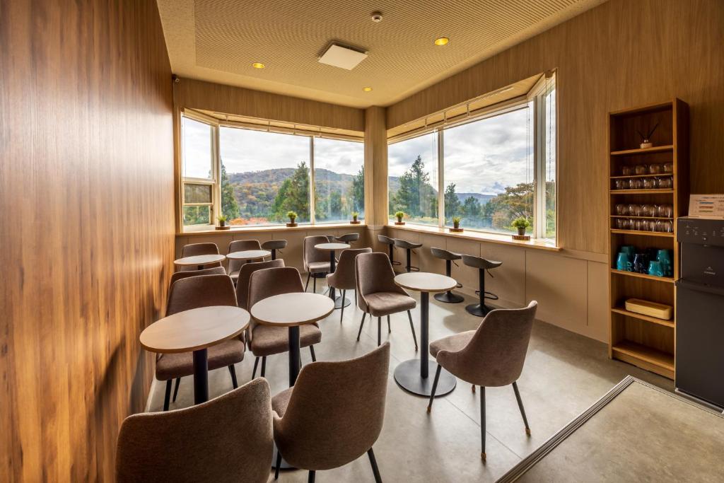 Hotel Rakuun Lounge Seating Area