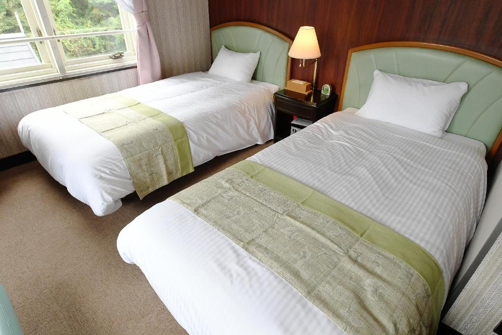 Hotel Rakuun Twin Room