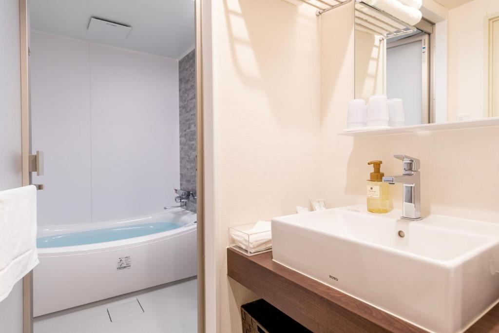 Hotel Regina Kawaguchiko Bathroom Sink