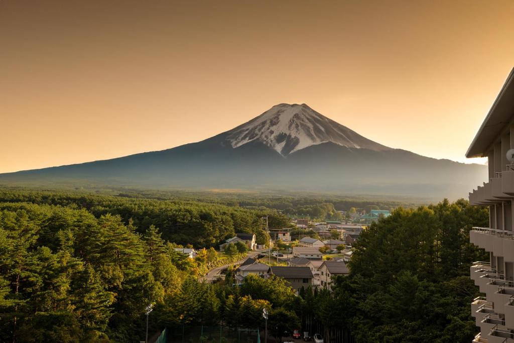 Hotel Regina Kawaguchiko Mount Fuji View