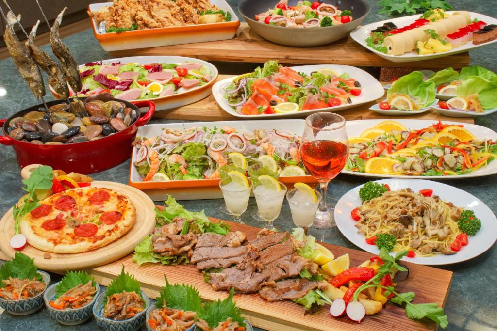 Hotel Resort Yamanouchi Hills Buffet Spread