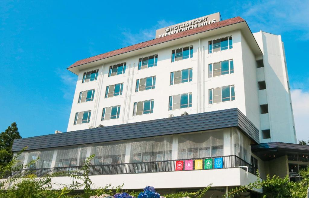 Hotel Resort Yamanouchi Hills Exterior
